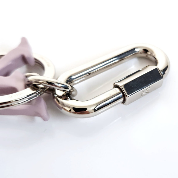 Louis Vuitton LOUIS VUITTON Porte-Cle LV Shape Keychain MP2615 Silver Pink Me... - Picture 4 of 11